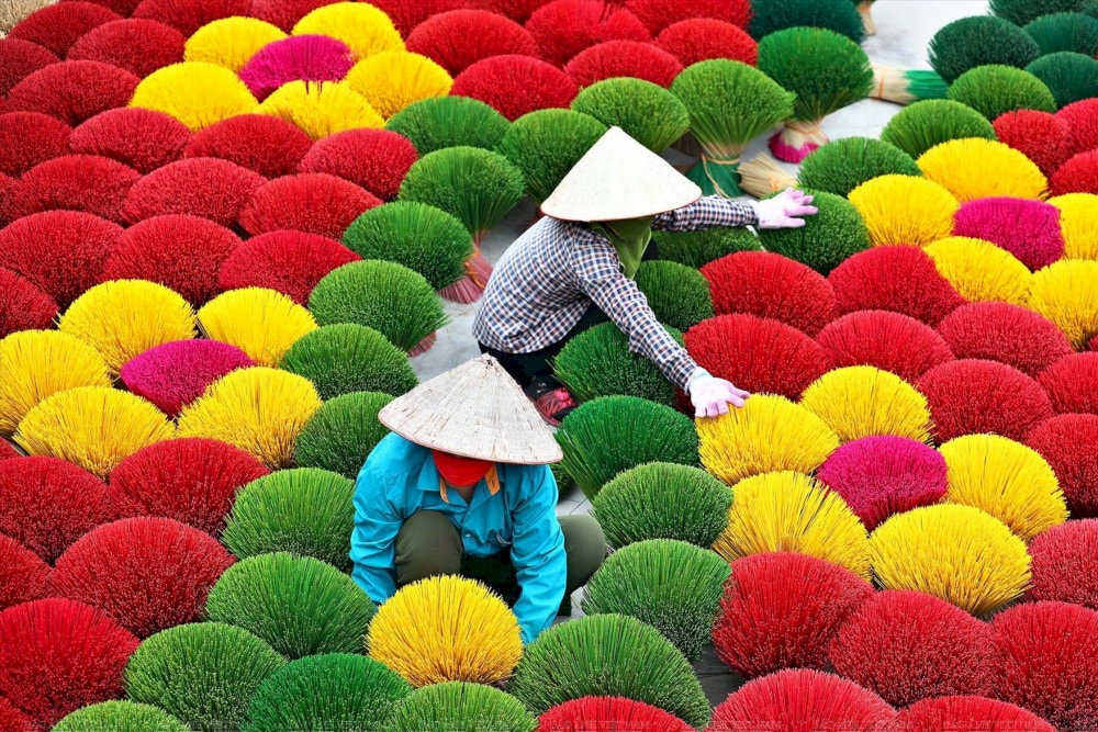 The vibrant beauty of Quang Phu Cau Incense Village